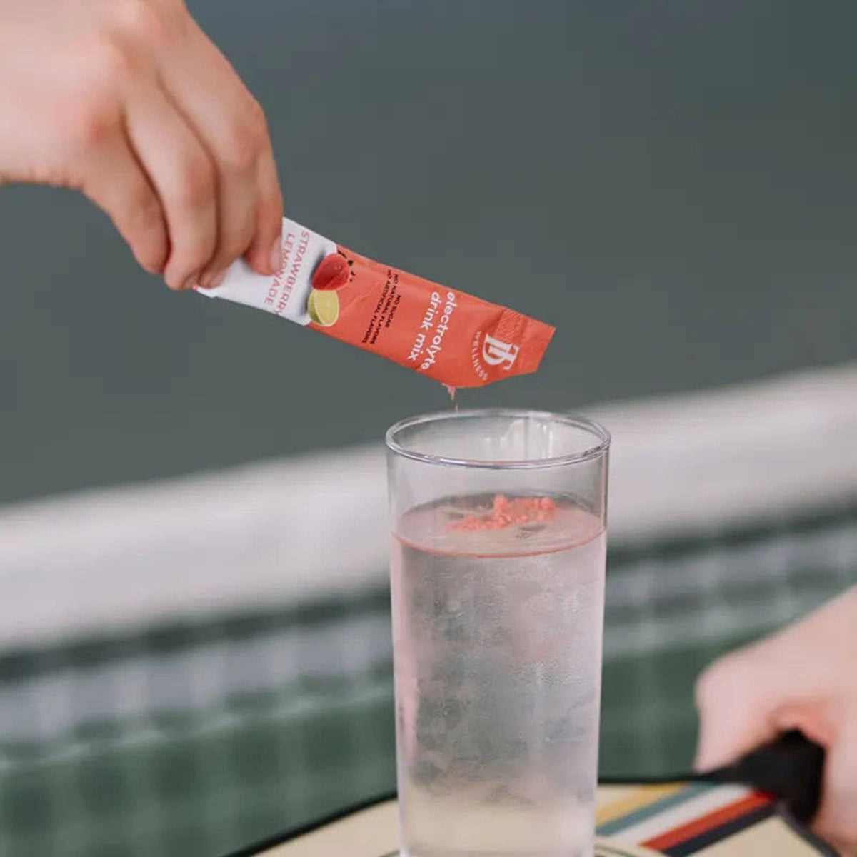 Taylor Dukes Electrolyte Drink Mix - Strawberry Lemonade (2)